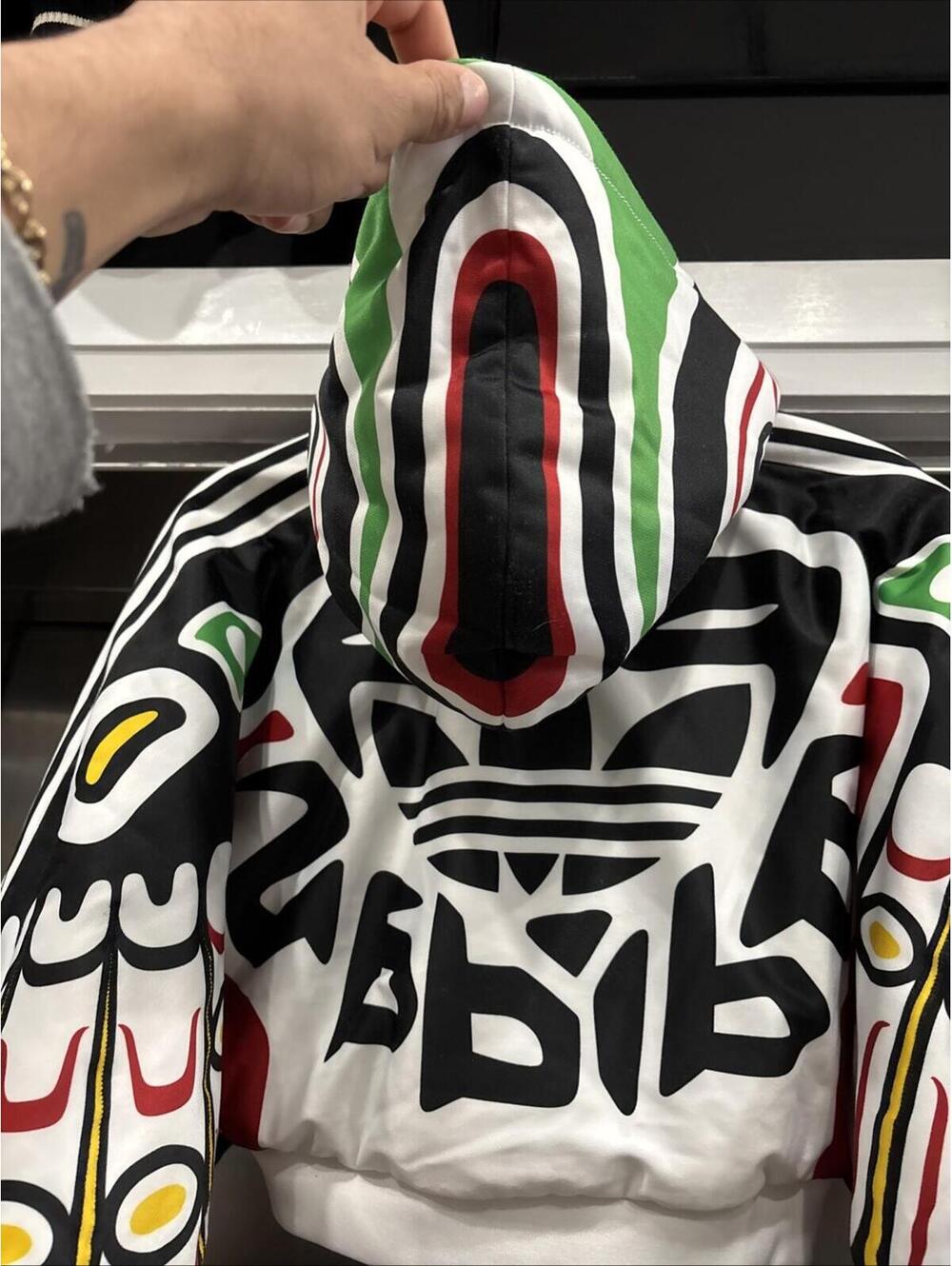 Rare Jeremy Scott Adidas Original Totem Pole Jacket Size S - Picture 8 of 8